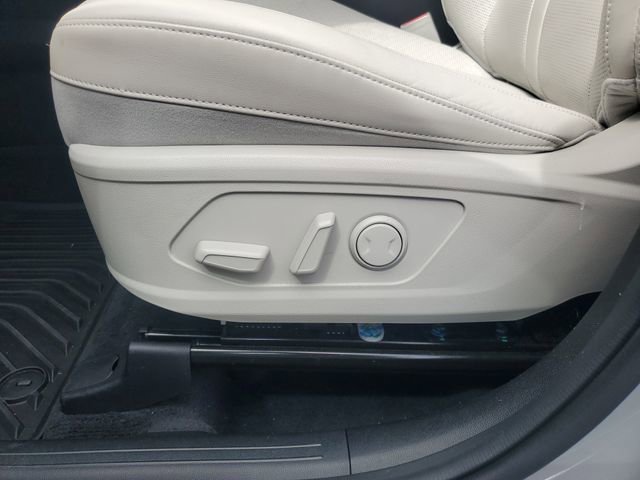 Certified 2025 Kia Sorento S image 15