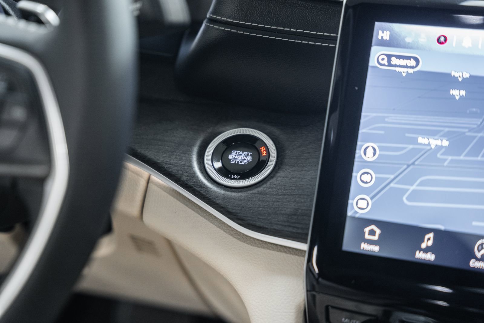 Used 2024 Jeep Grand Cherokee L Limited image 31