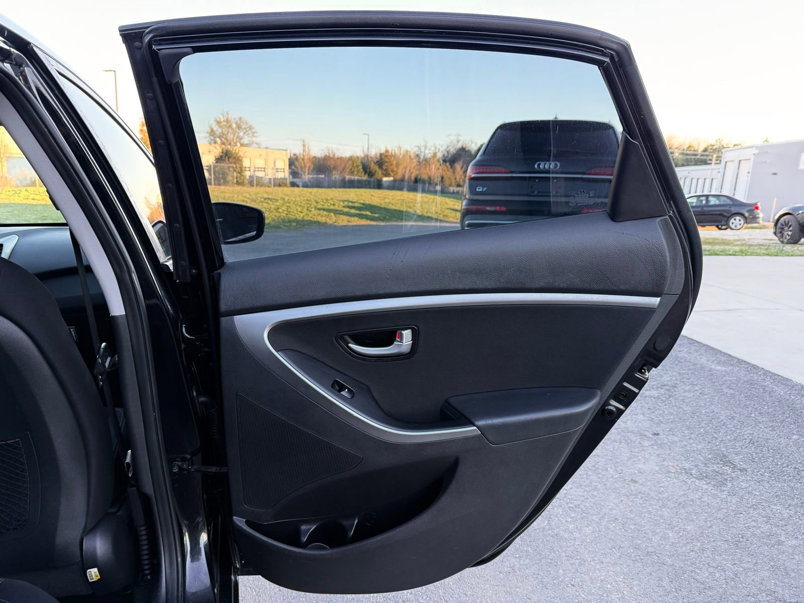 Used 2017 Hyundai Elantra GT image 20