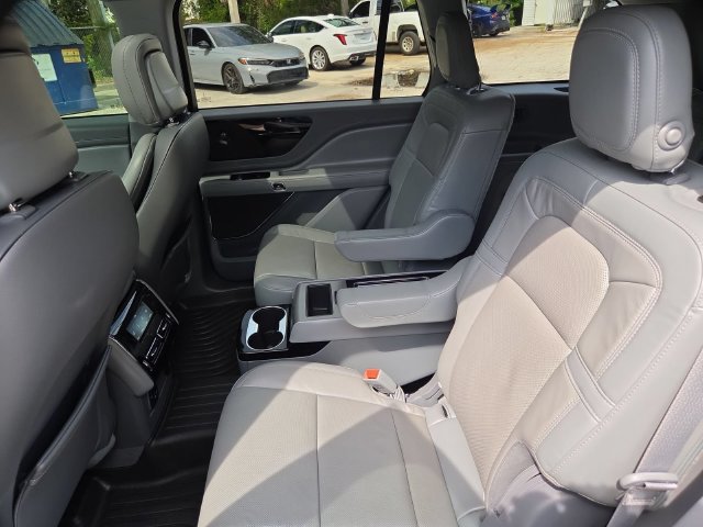 Used 2020 Lincoln Aviator Reserve w/ Equipment Group 201A AWD/4WD image 20