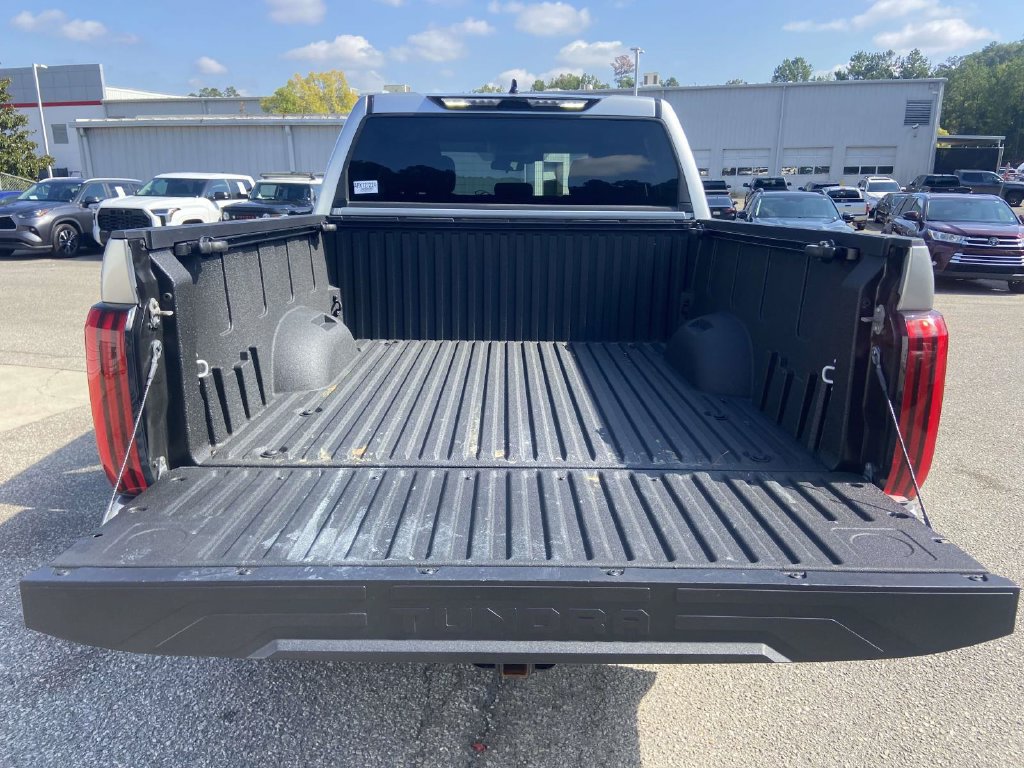 Used 2023 Toyota Tundra SR5 w/ SR5 Convenience Package AWD/4WD image 9
