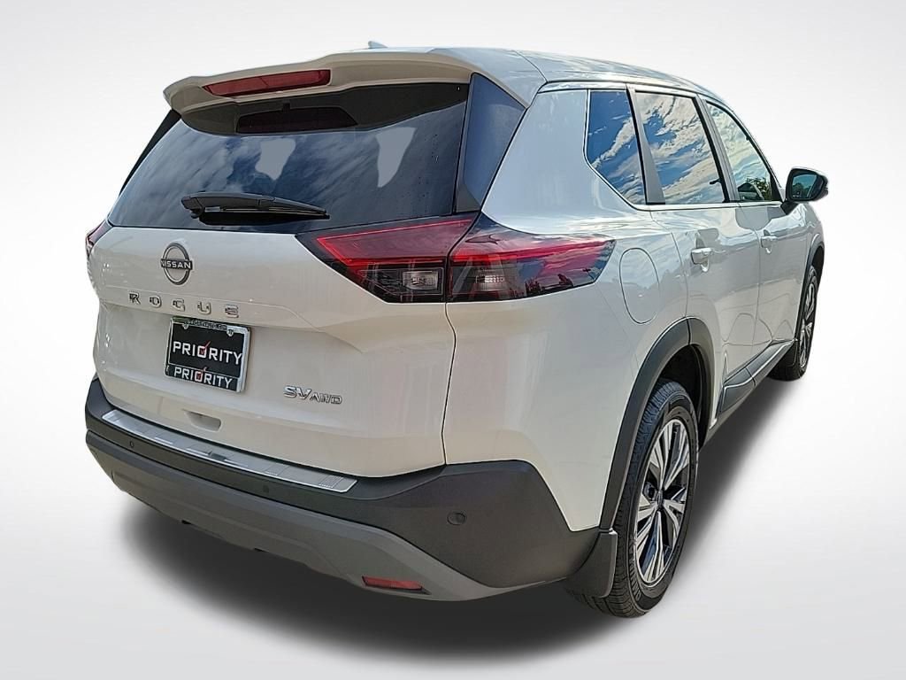 Certified 2022 Nissan Rogue SV image 5