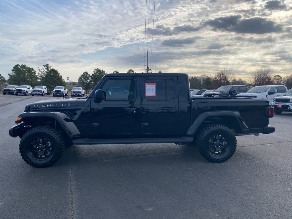 Used 2025 Jeep Gladiator High Tide image 4