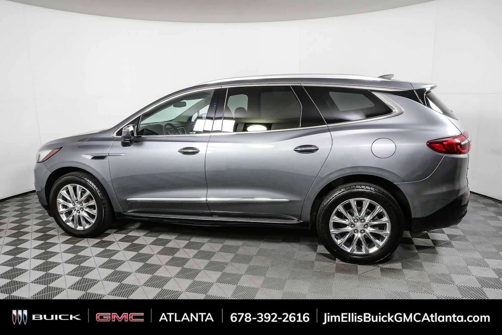 Used 2020 Buick Enclave Premium w/ Sun and Sites Package FWD image 30