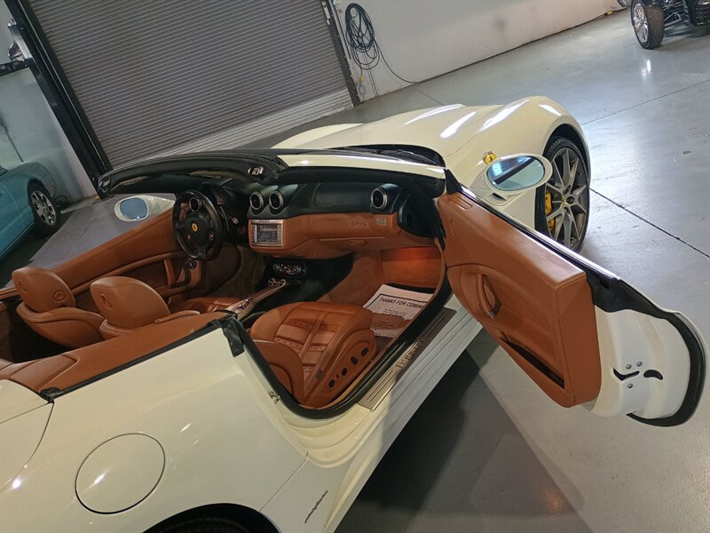 Used 2011 Ferrari California RWD image 35
