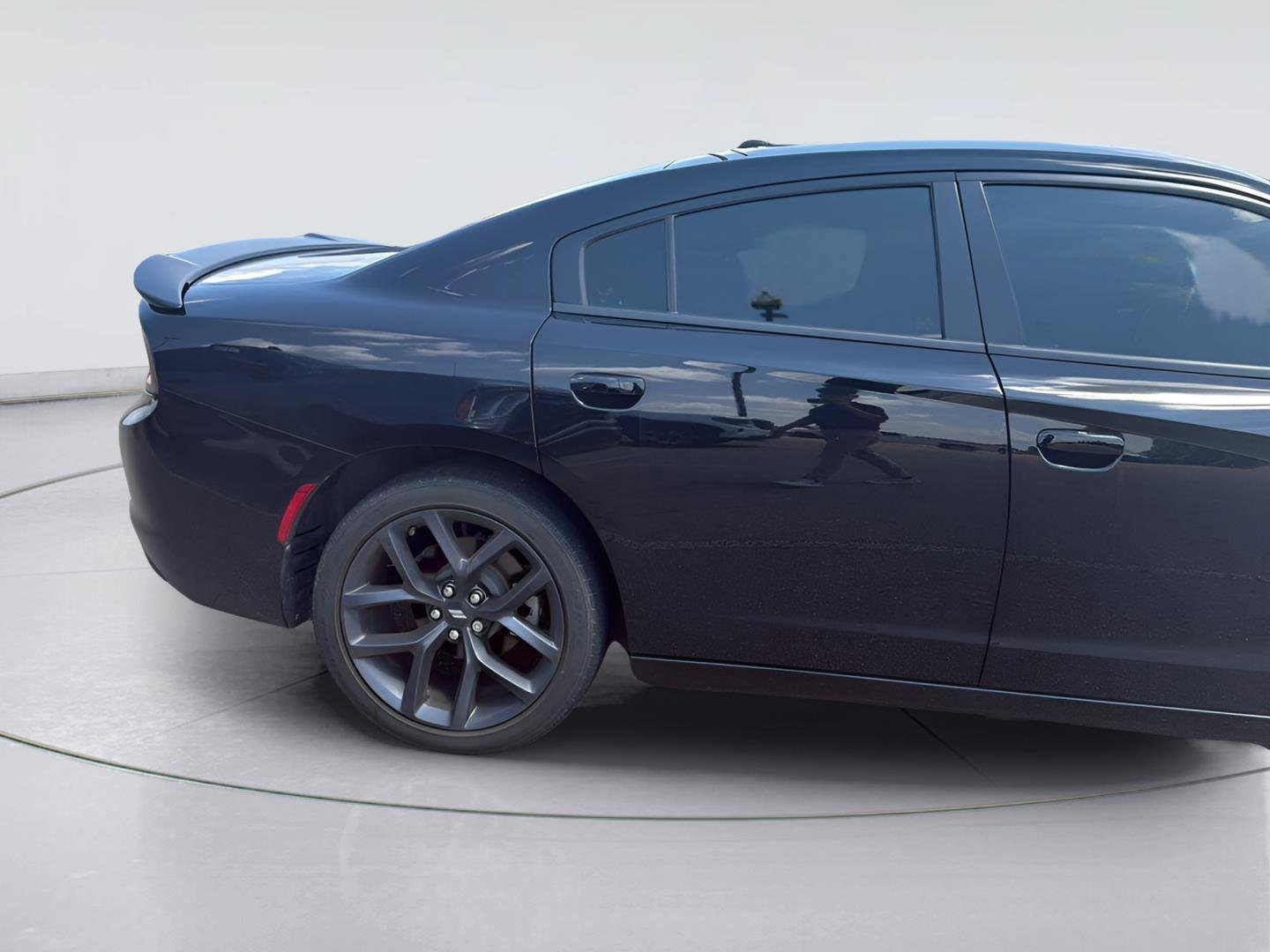 Used 2021 Dodge Charger SXT w/ Blacktop Package RWD image 6
