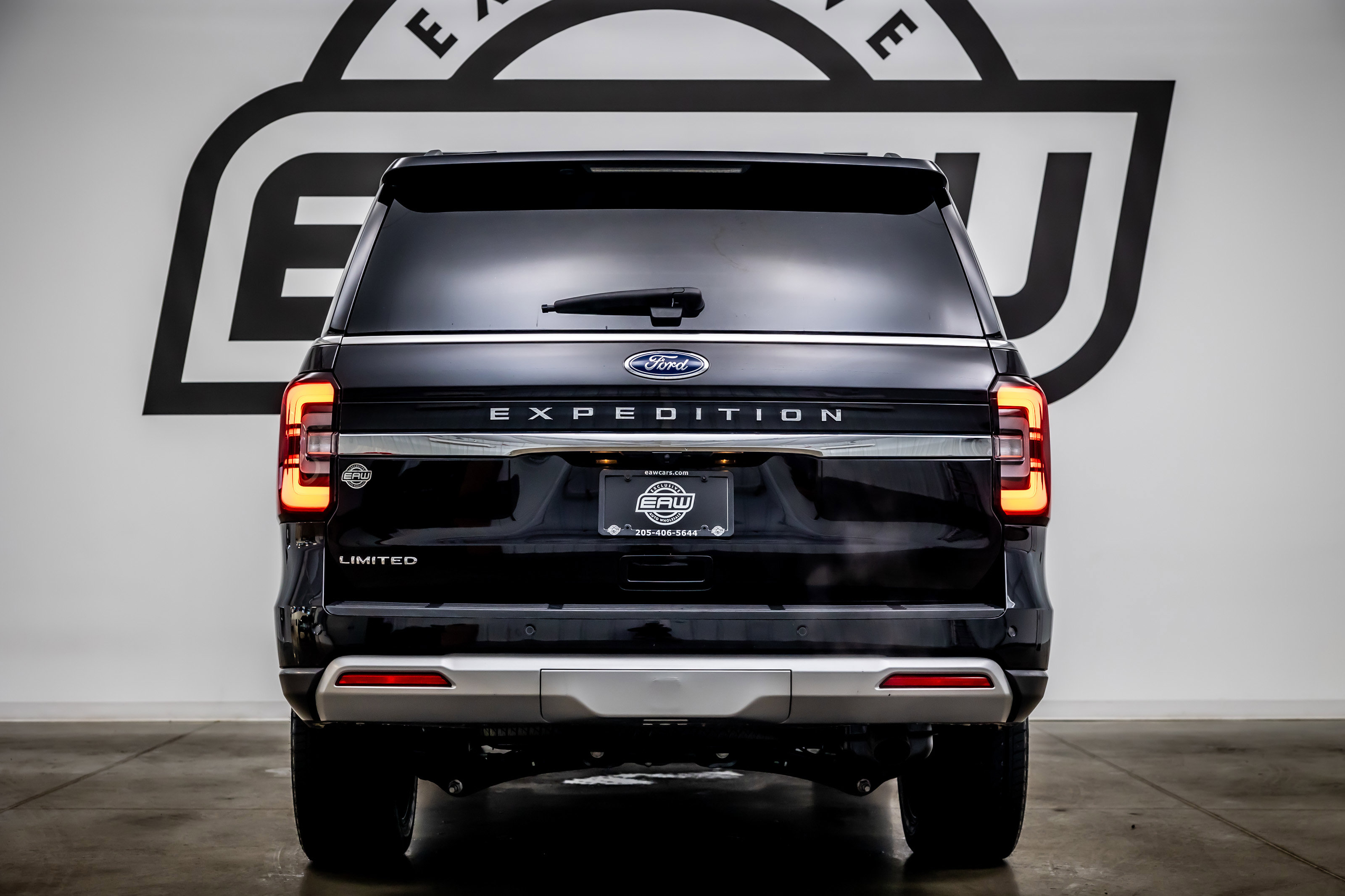 Used 2023 Ford Expedition Limited image 10