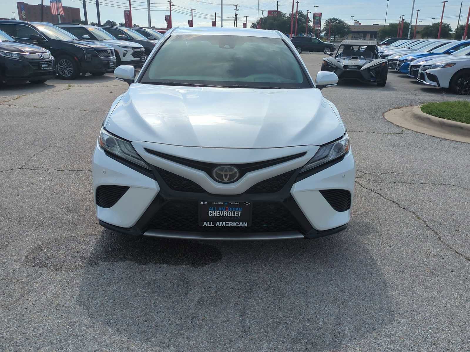 Used 2018 Toyota Camry XSE FWD image 3