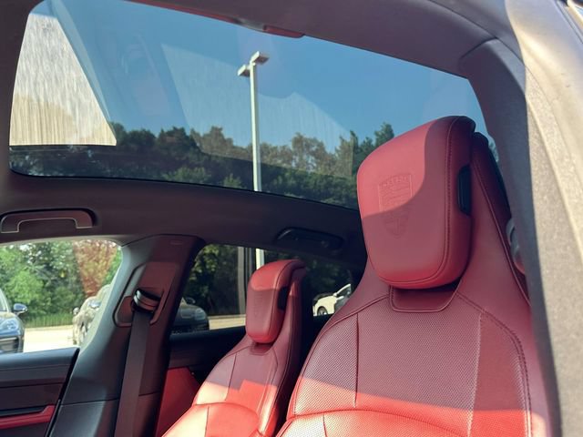Used 2020 Porsche Taycan 4S AWD/4WD image 26