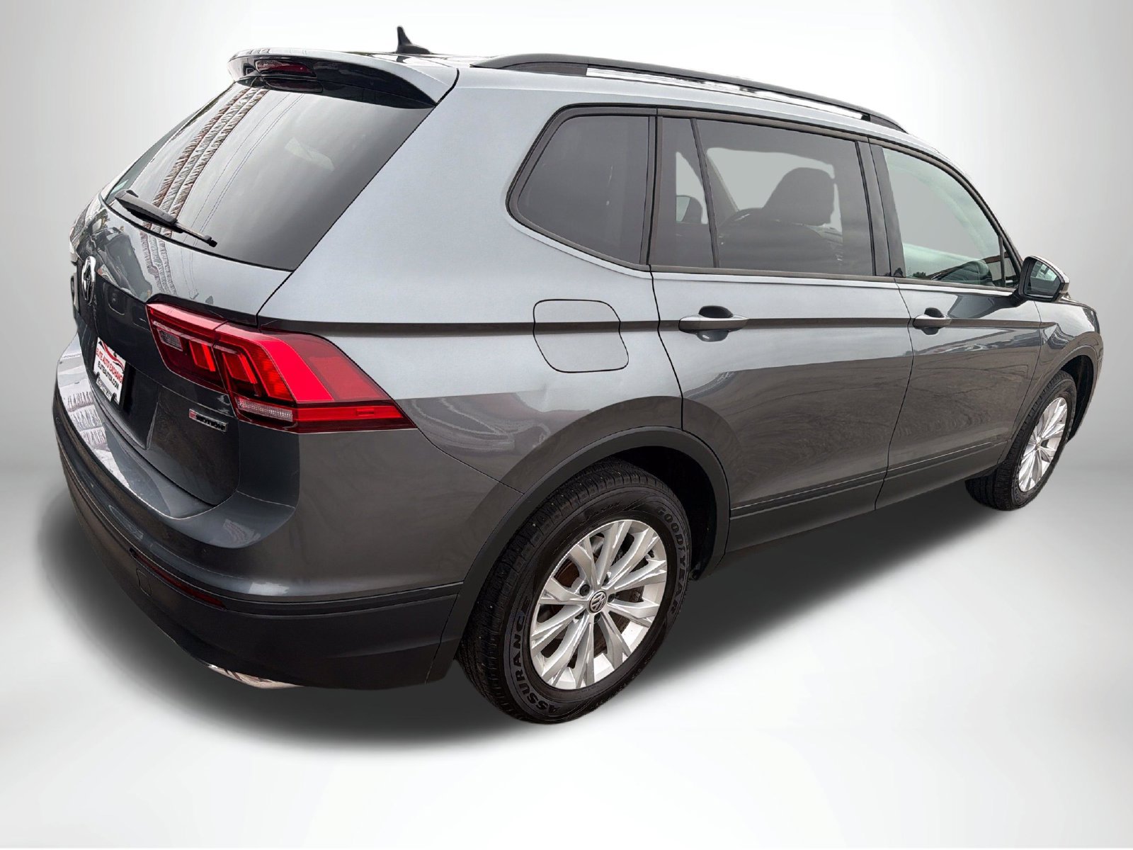 Used 2020 Volkswagen Tiguan S AWD/4WD image 5