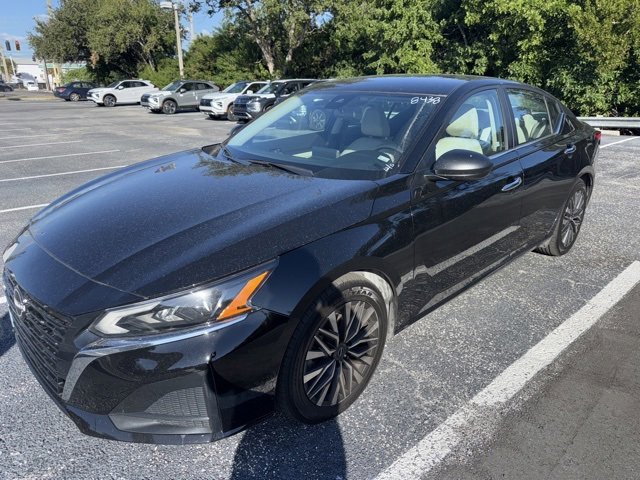 Used 2024 Nissan Altima 2.5 SV