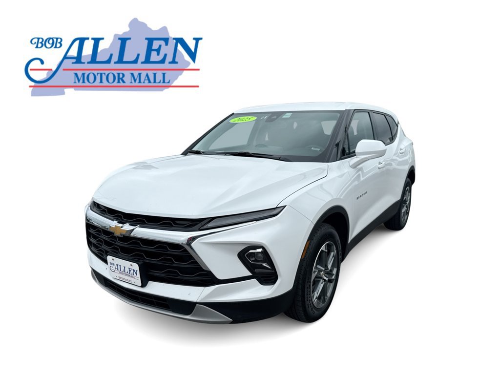 Used 2025 Chevrolet Blazer LT AWD/4WD image 1
