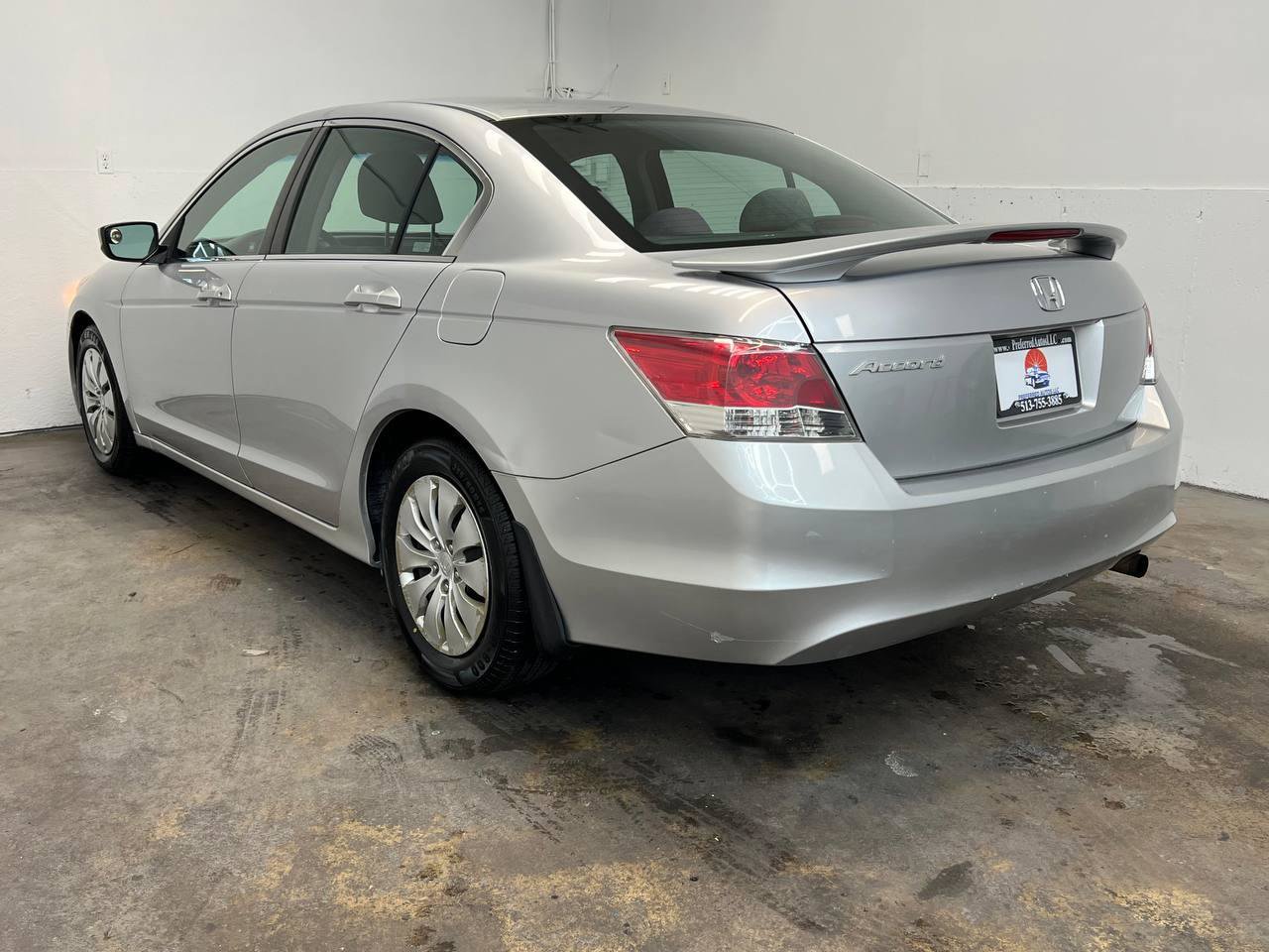 Used 2009 Honda Accord LX image 2