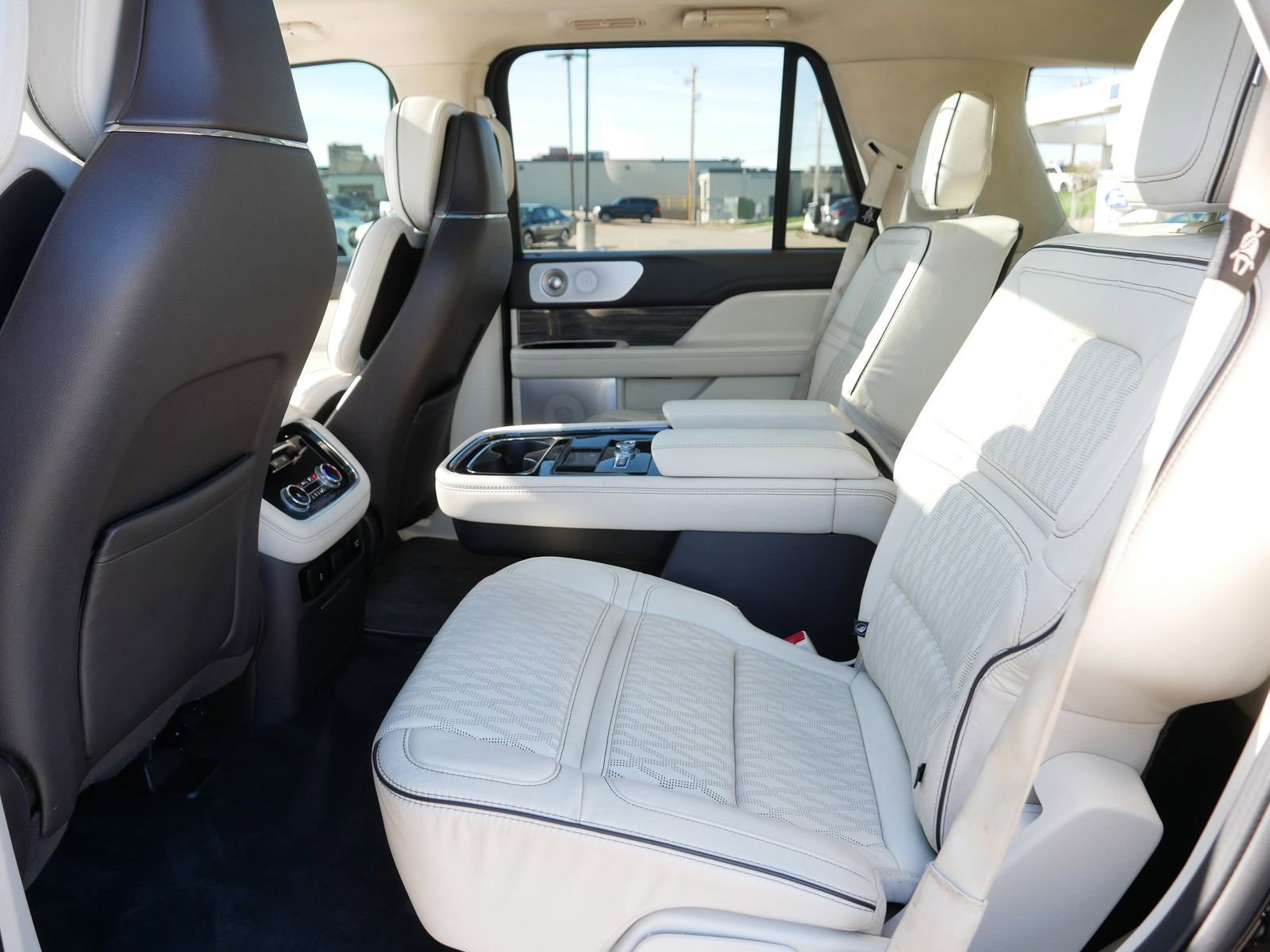 Used 2020 Lincoln Navigator Black Label w/ Cargo Convenience Package AWD/4WD image 19