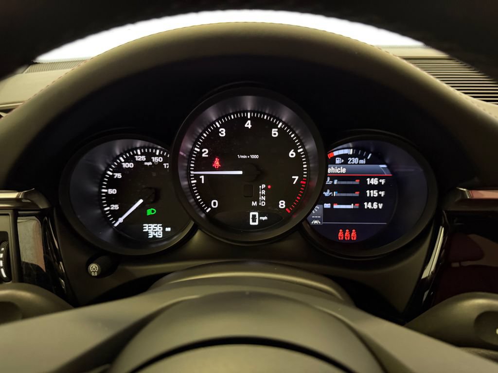 Certified 2026 Porsche Macan AWD/4WD image 21