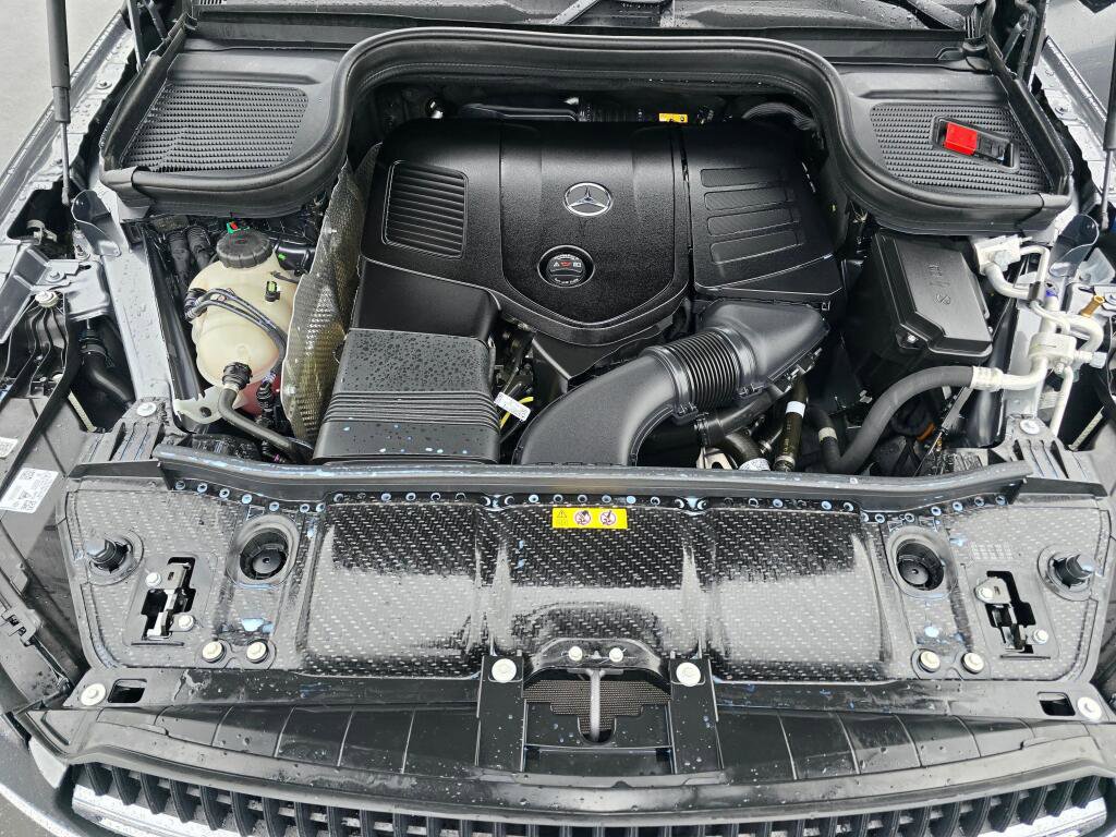 Used 2025 Mercedes-Benz GLE 450e 4MATIC image 10