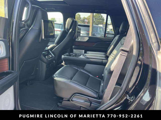 Used 2021 Lincoln Navigator Reserve w/ Luxury Package AWD/4WD image 13