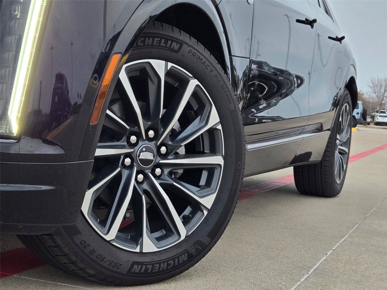 New 2026 Cadillac Lyriq Premium Luxury AWD/4WD image 8