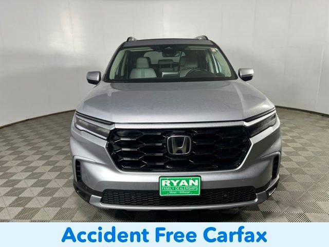 Certified 2025 Honda Pilot Touring image 19