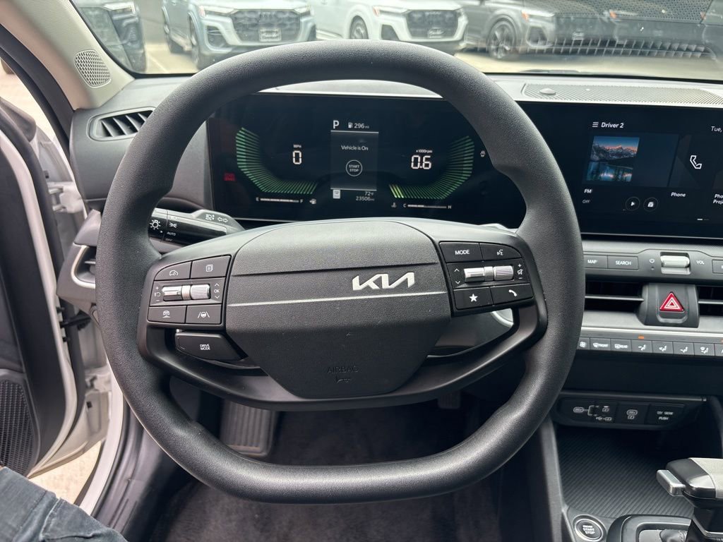 Used 2025 Kia K4 LXS image 20