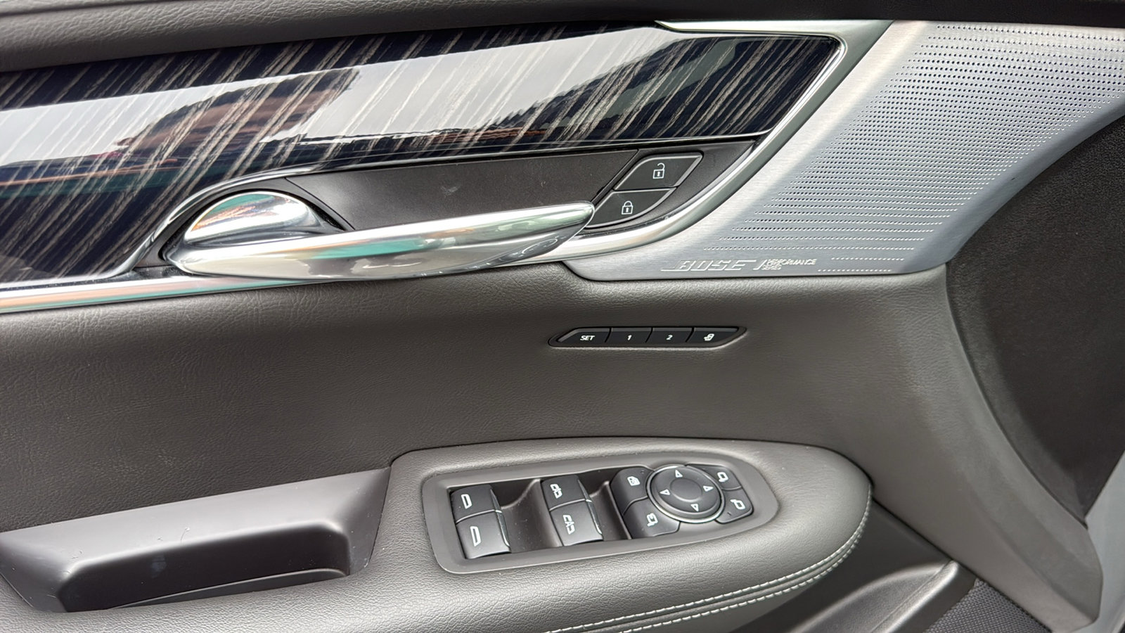 Certified 2024 Cadillac XT6 Premium Luxury w/ Technology Package image 11