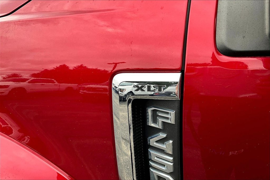 Certified 2019 Ford F450 XLT w/ XLT Premium Package AWD/4WD image 28