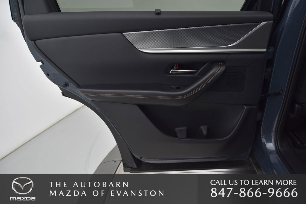 Certified 2025 MAZDA CX-70 Plug-In Hybrid w/ Premium Pkg AWD/4WD image 35
