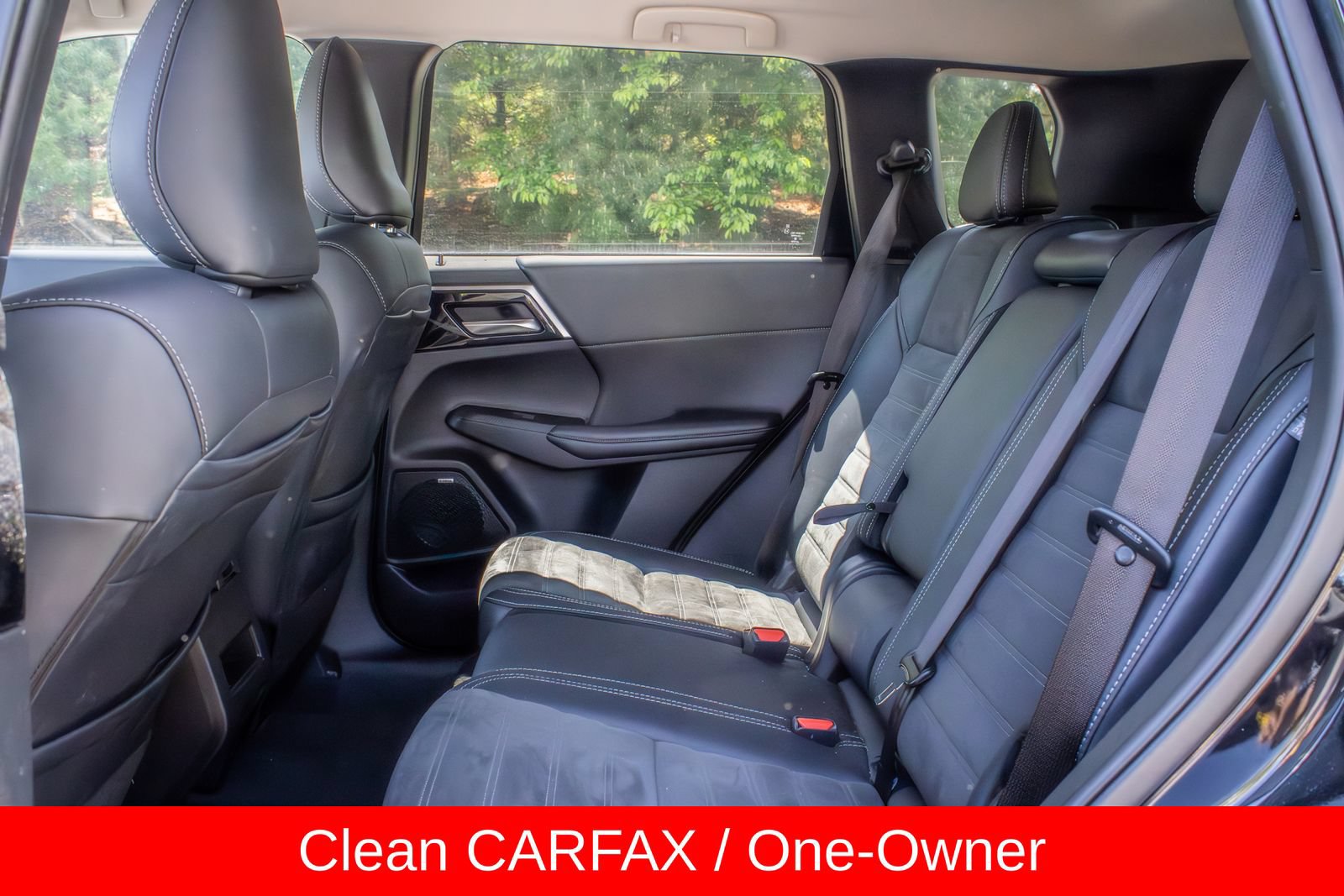 Used 2025 Mitsubishi Outlander SE AWD/4WD image 12