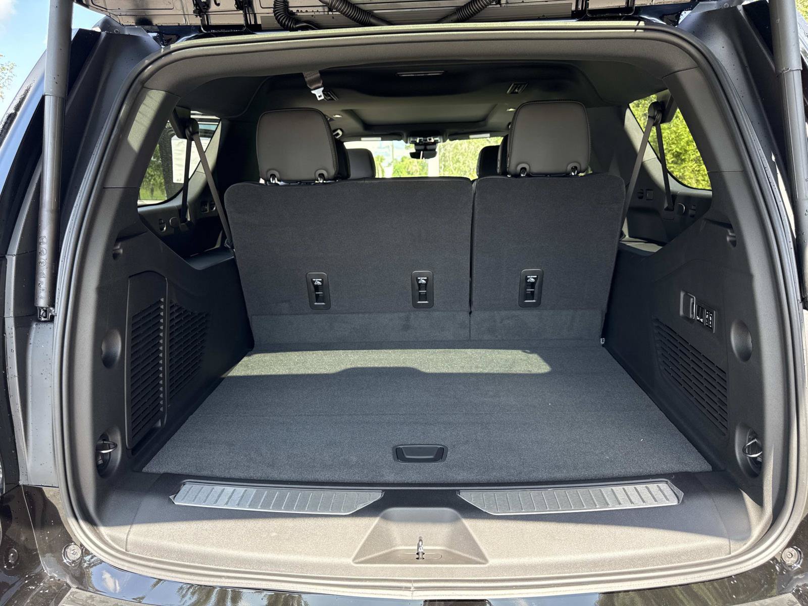 New 2026 Chevrolet Suburban High Country AWD/4WD image 33