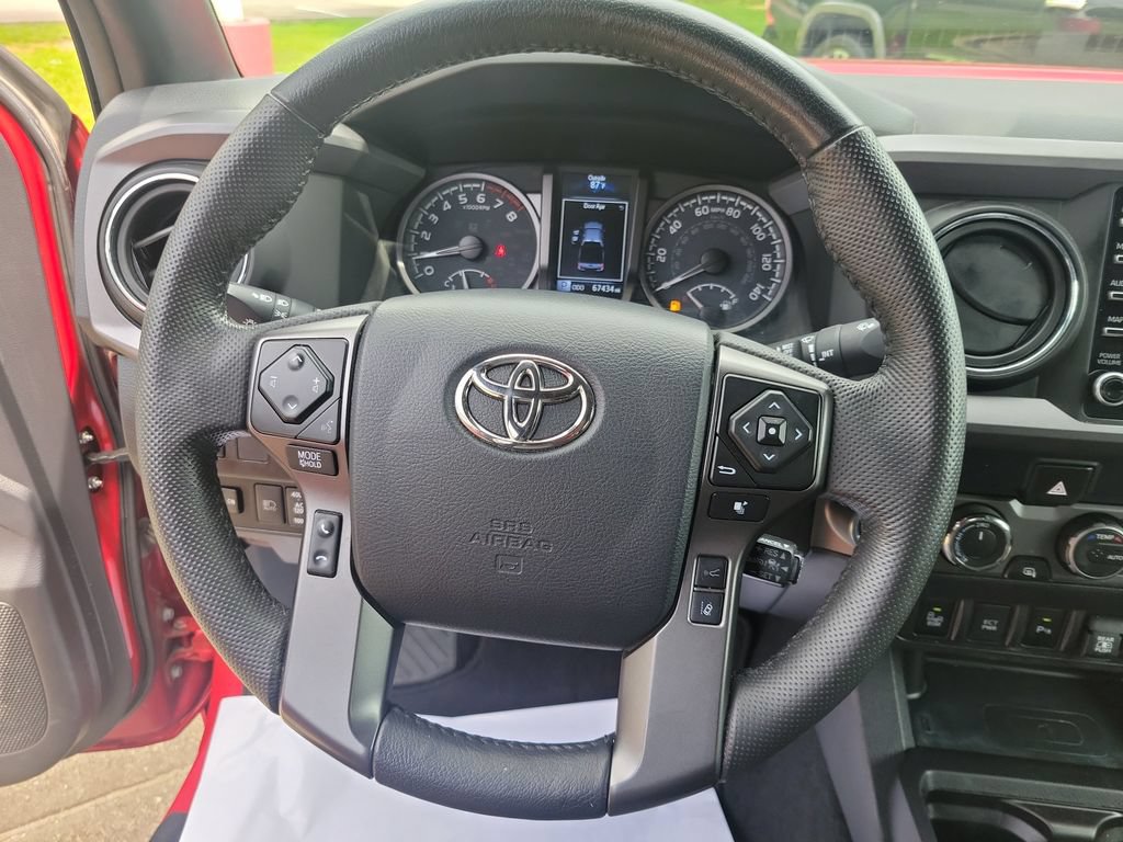 Certified 2023 Toyota Tacoma TRD Off-Road w/ Technology Package AWD/4WD image 18