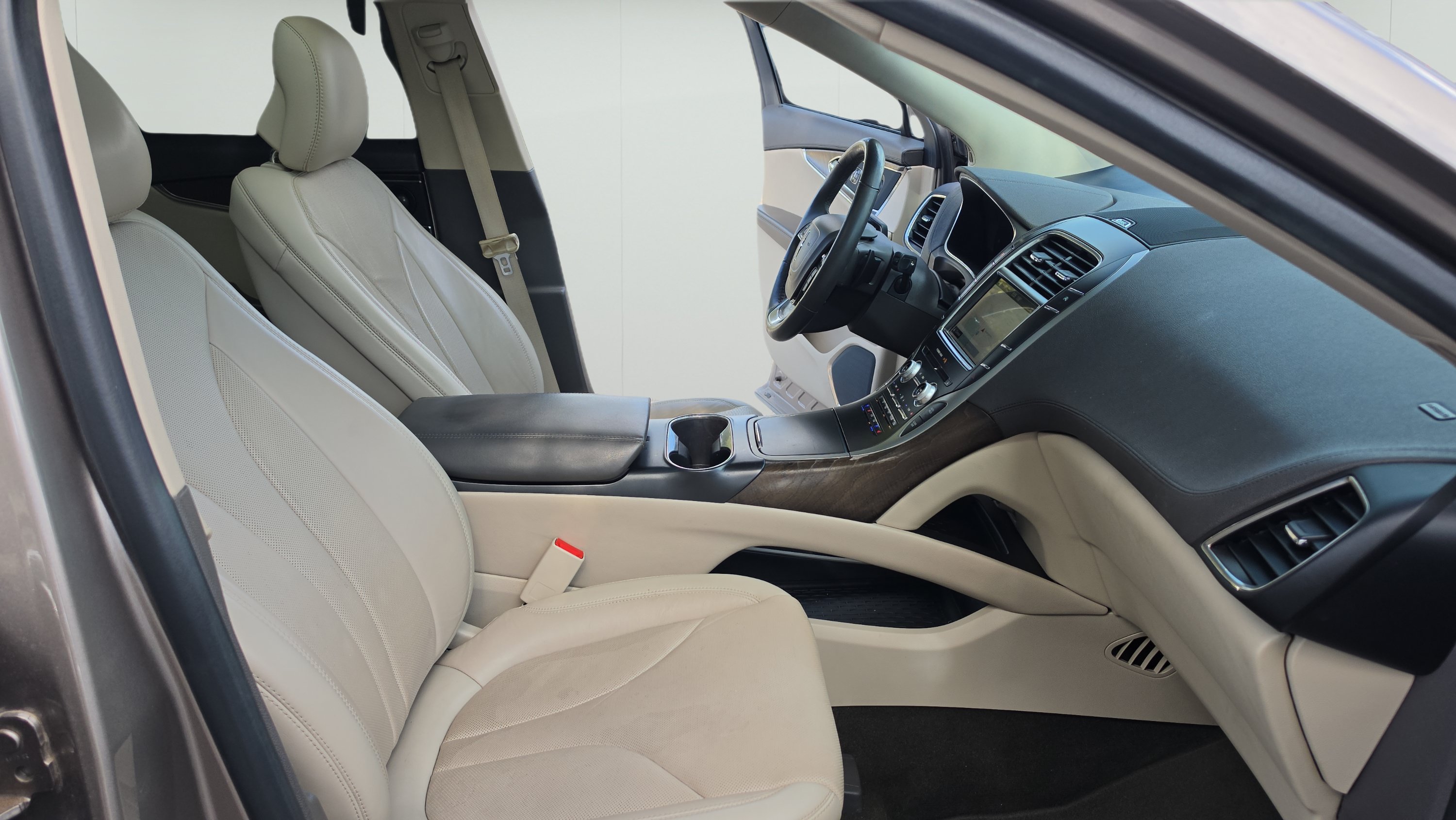 Used 2019 Lincoln Nautilus Reserve w/ Driver Assistance Package FWD image 25