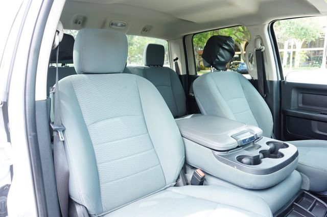 Used 2018 RAM 1500 Express w/ Express Value Package AWD/4WD image 2