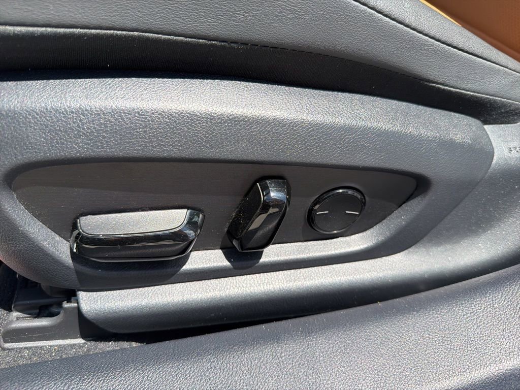 Used 2024 Lexus ES 350 w/ Premium Package FWD image 16