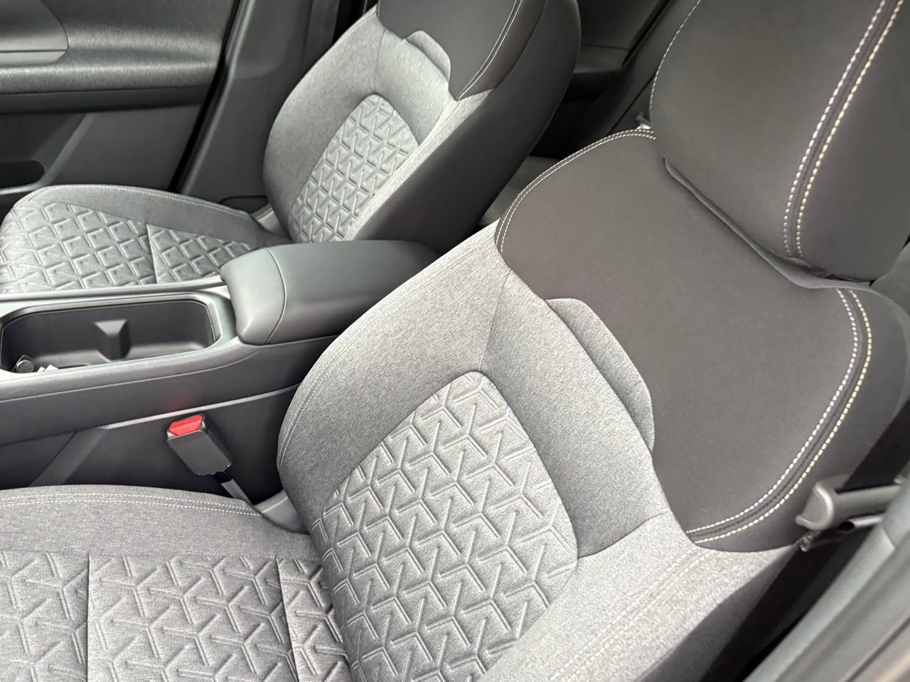 New 2026 Nissan Kicks SV w/ SV Premium Package FWD image 18