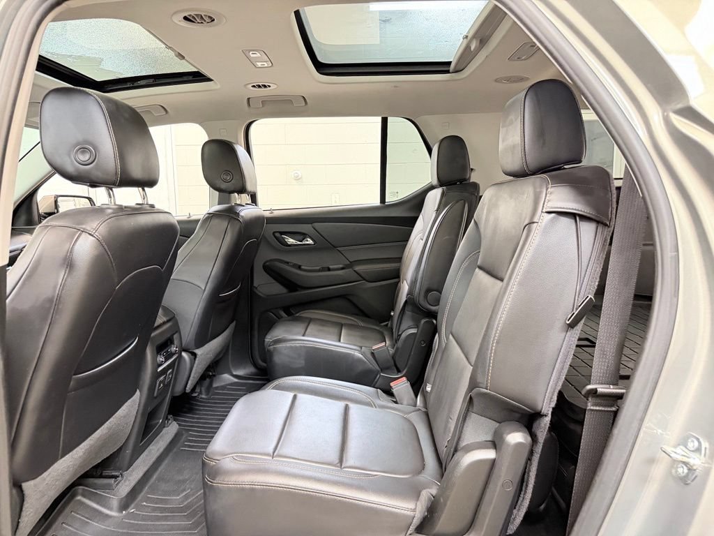 Used 2019 Chevrolet Traverse LT w/ LT Premium Package FWD image 19