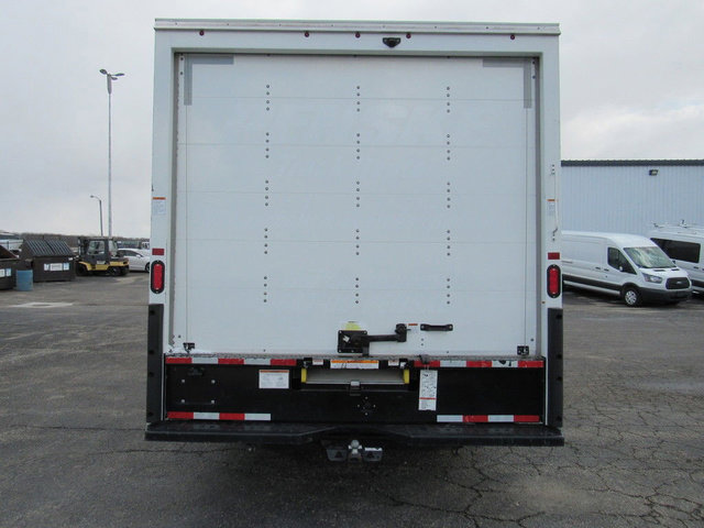 Used 2022 GMC Savana 3500 Extended w/ Power Convenience Package RWD image 4