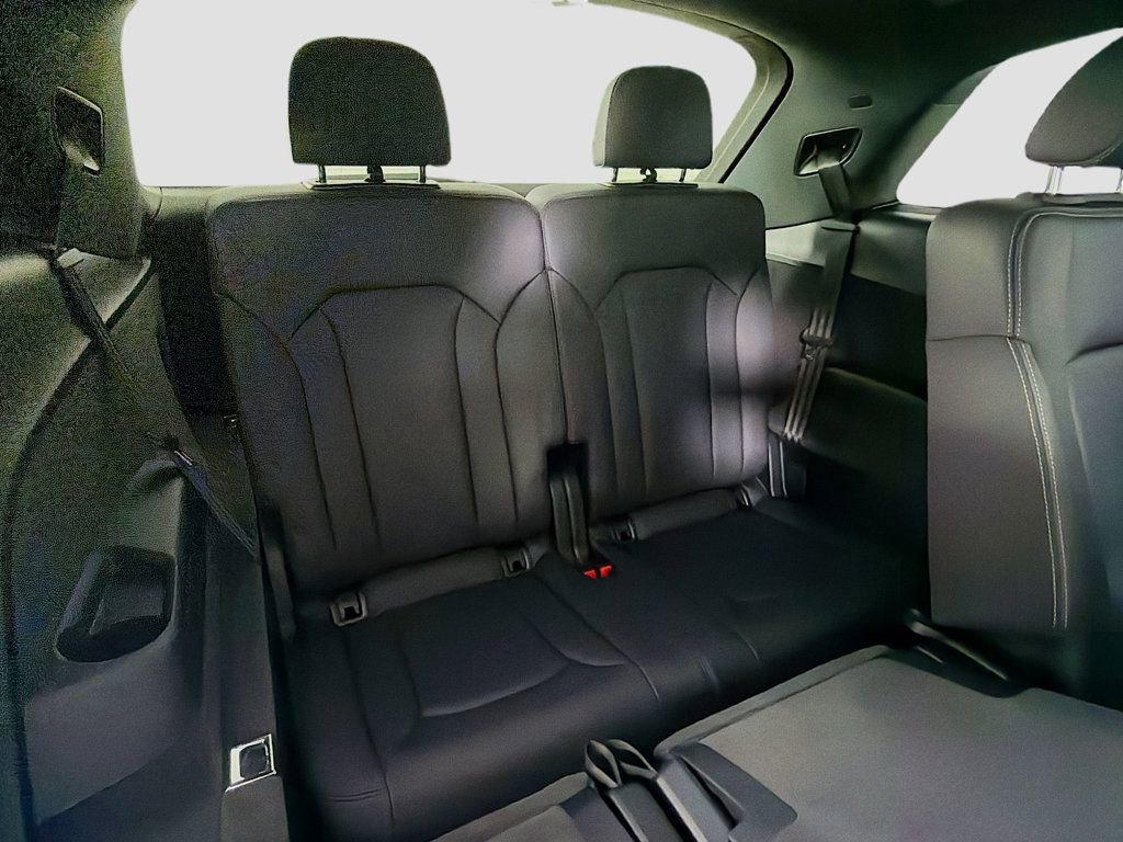Certified 2025 Audi Q7 2.0T Premium w/ Convenience Plus Package image 30