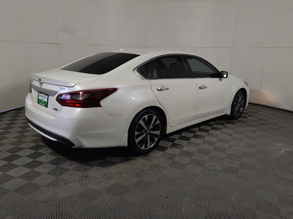 Used 2018 Nissan Altima 2.5 SR w/ SR Special Edition FWD image 10