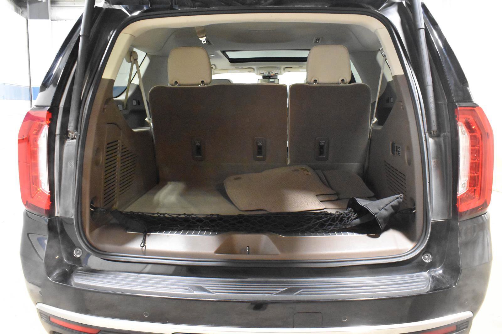 Used 2023 GMC Yukon XL Denali w/ Max Trailering Package image 32