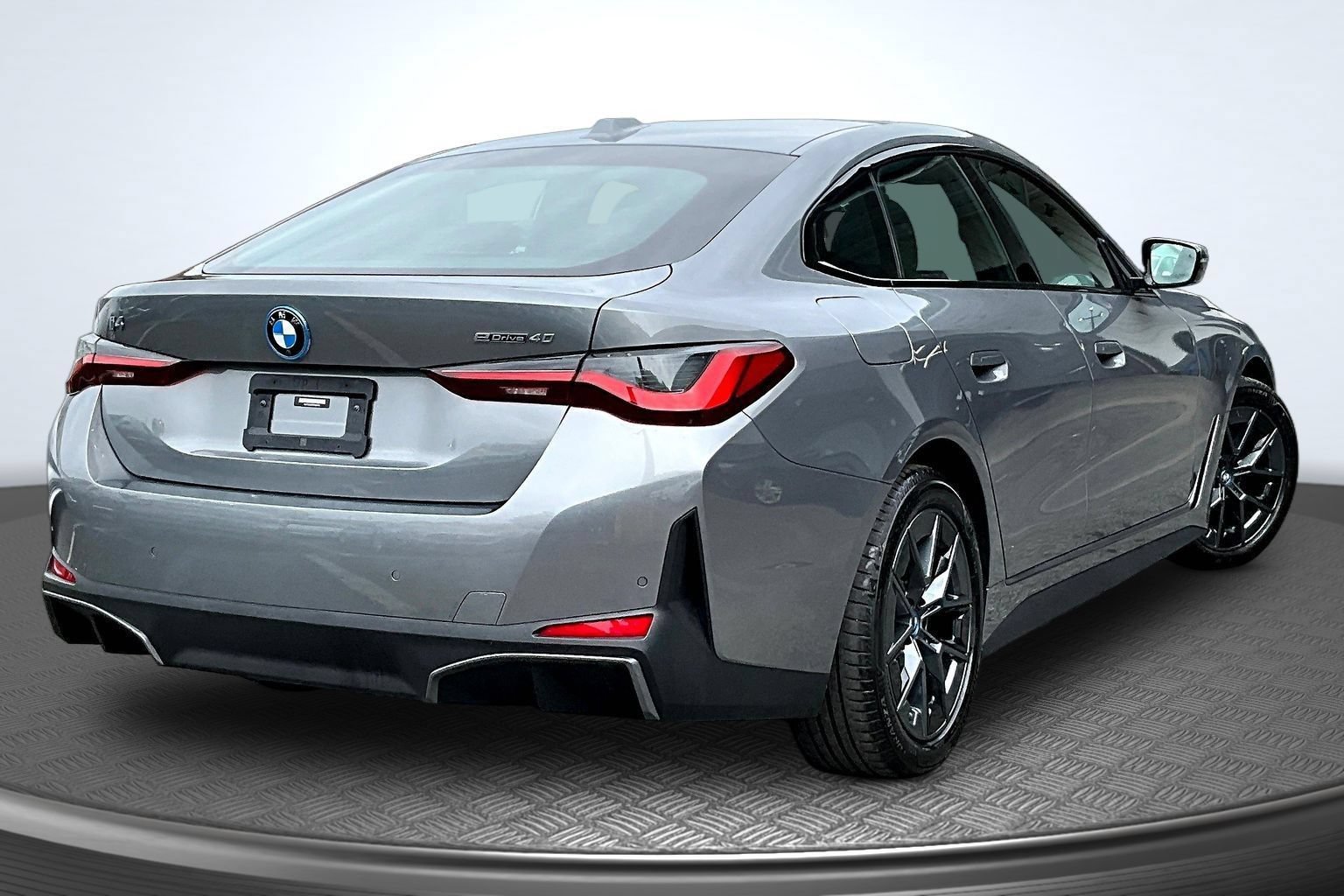 Used 2023 BMW i4 eDrive40 w/ Premium Package RWD image 5