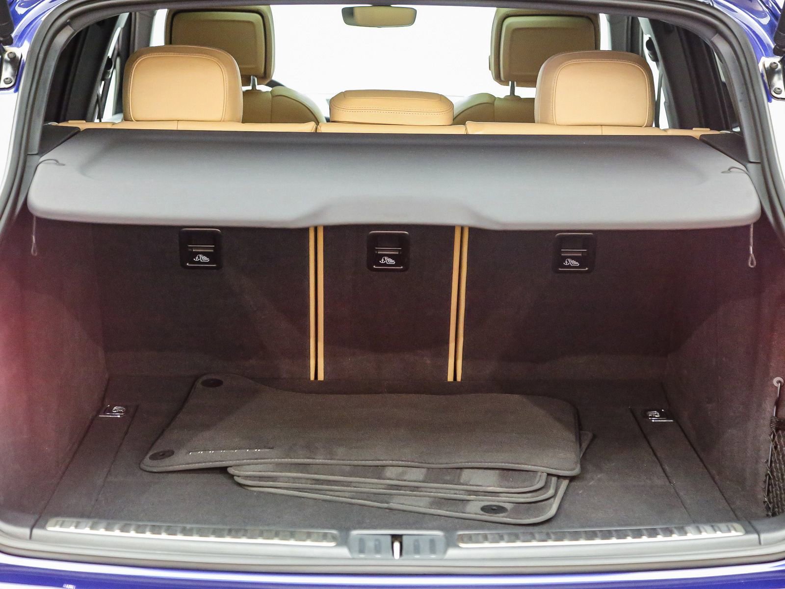 Certified 2023 Porsche Macan S AWD/4WD image 31