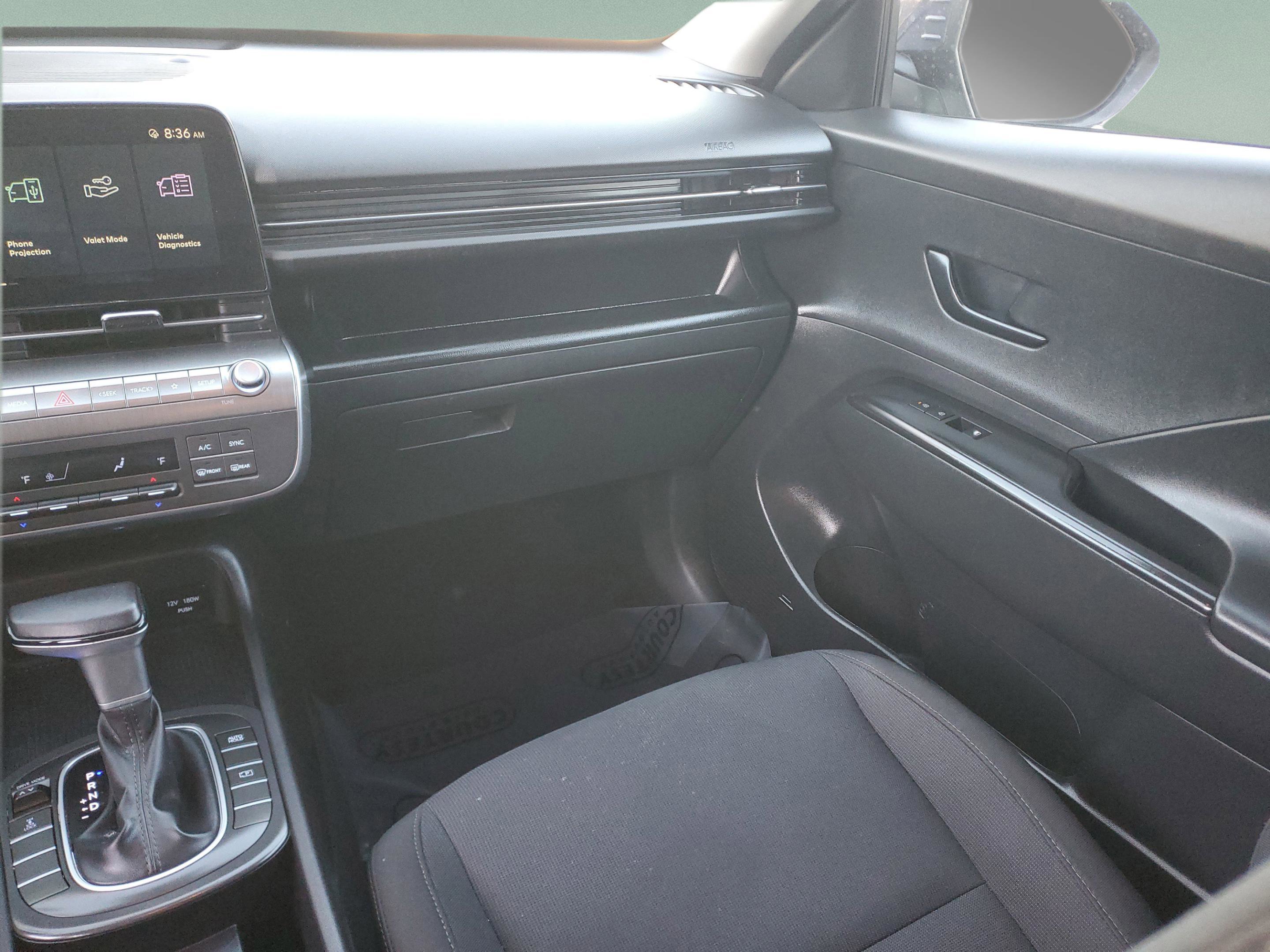 Used 2025 Hyundai Kona SEL image 15