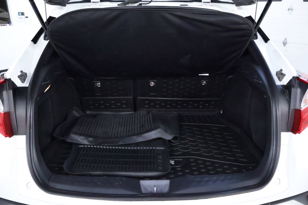 Used 2021 Toyota C-HR Limited image 16