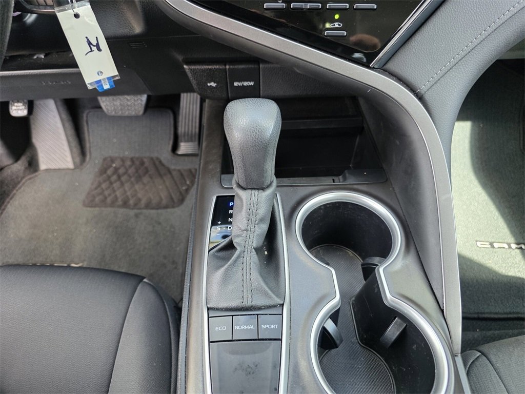 Used 2024 Toyota Camry LE image 27