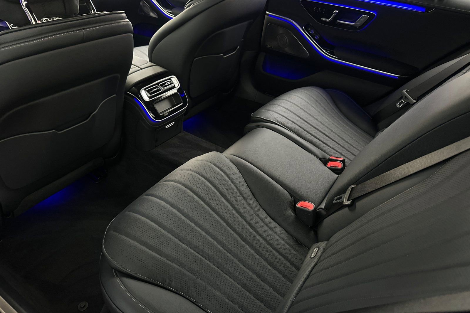 New 2026 Mercedes-Benz S 500 4MATIC image 9