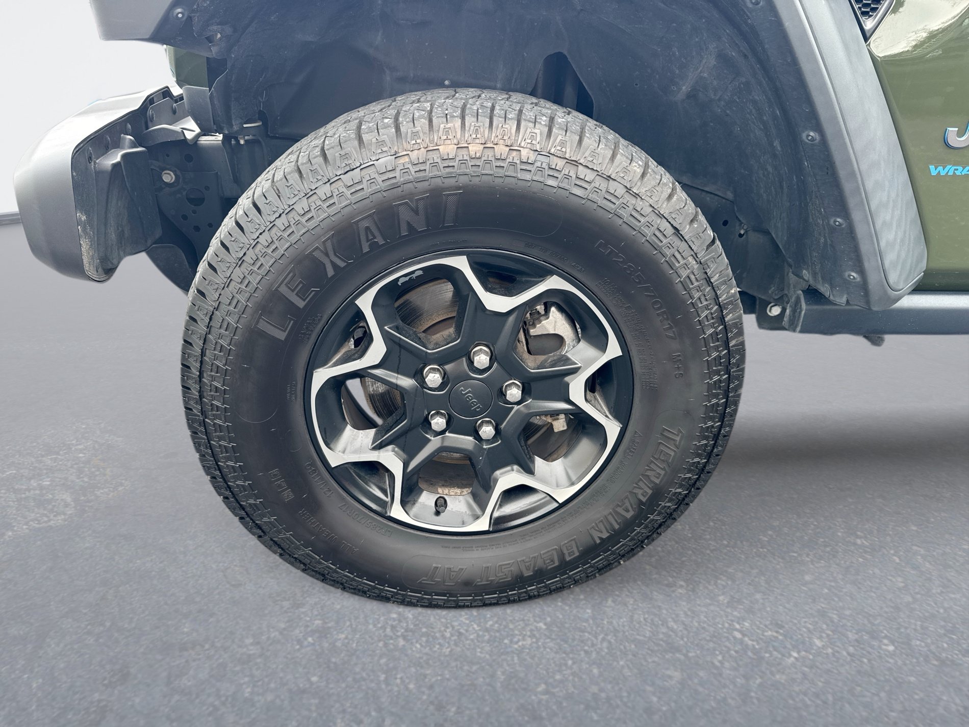 Used 2024 Jeep Wrangler Unlimited Rubicon 4xe AWD/4WD image 11