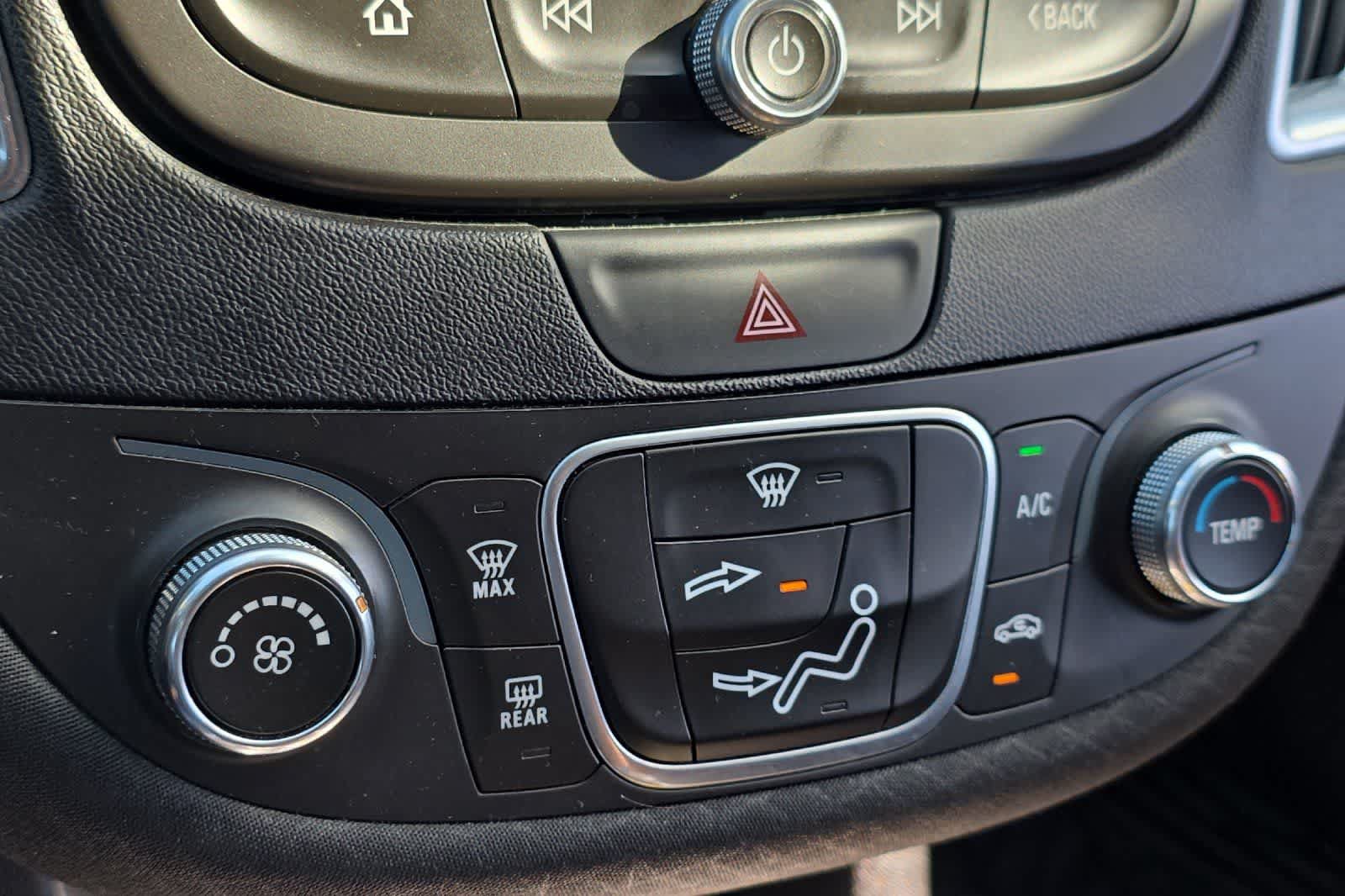 Used 2018 Chevrolet Malibu LT FWD image 21