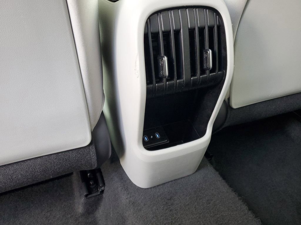 Used 2025 Hyundai Kona SEL image 31