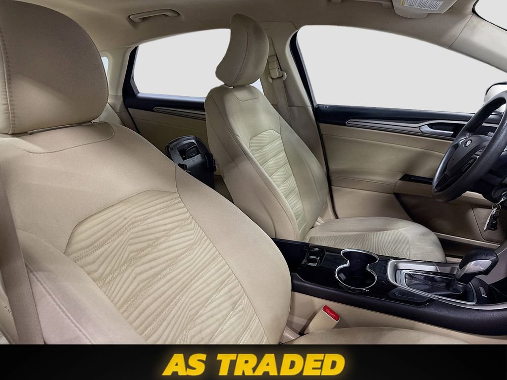 Used 2016 Ford Fusion SE image 26