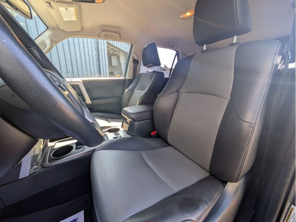 Used 2019 Toyota 4Runner SR5 Premium image 25